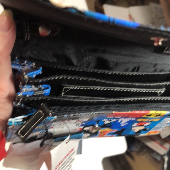 NWT DISNEYLAND WALT DISNEY WORLD PURSE WITH STRAP - Picture 7 of 8